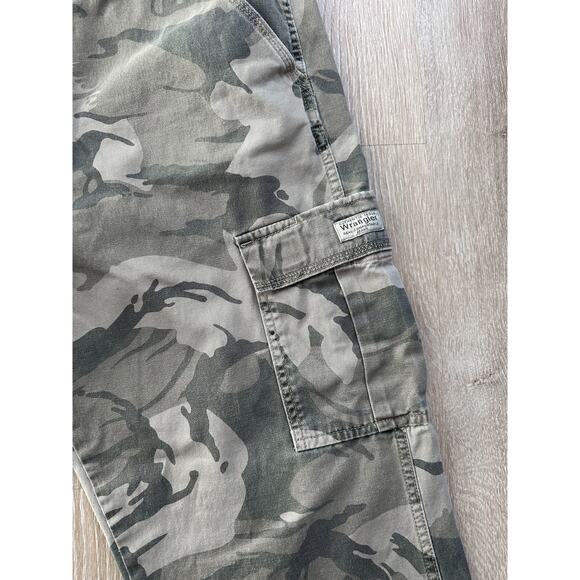 Vintage Wrangler Camo Pants - Picture 3 of 3